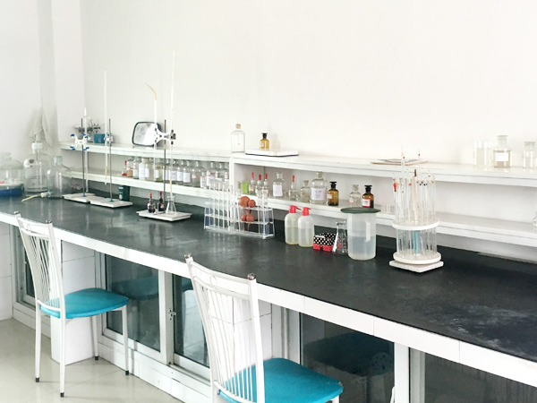 實(shí)驗(yàn)室檢測(cè)設(shè)備